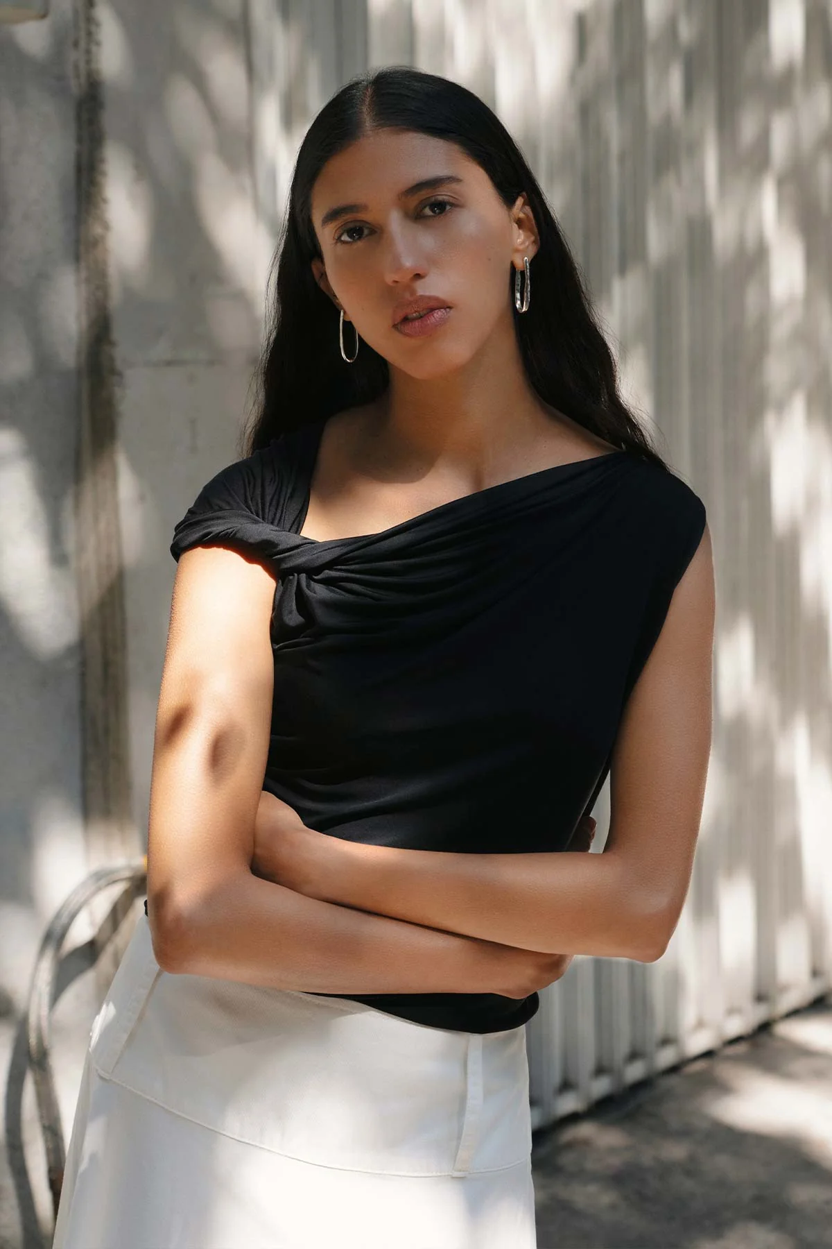 Elara Twist Top - Noir - Image 2