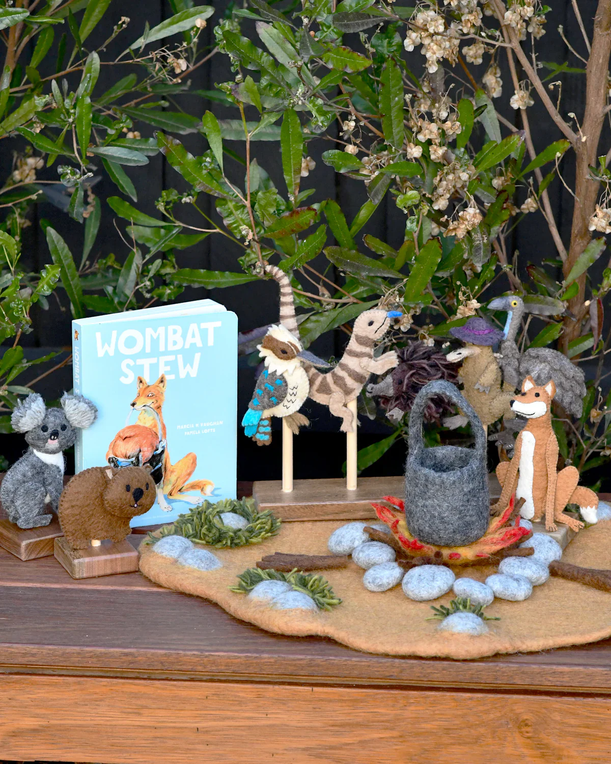 Wombat Stew Finger Puppets Set - Image 2