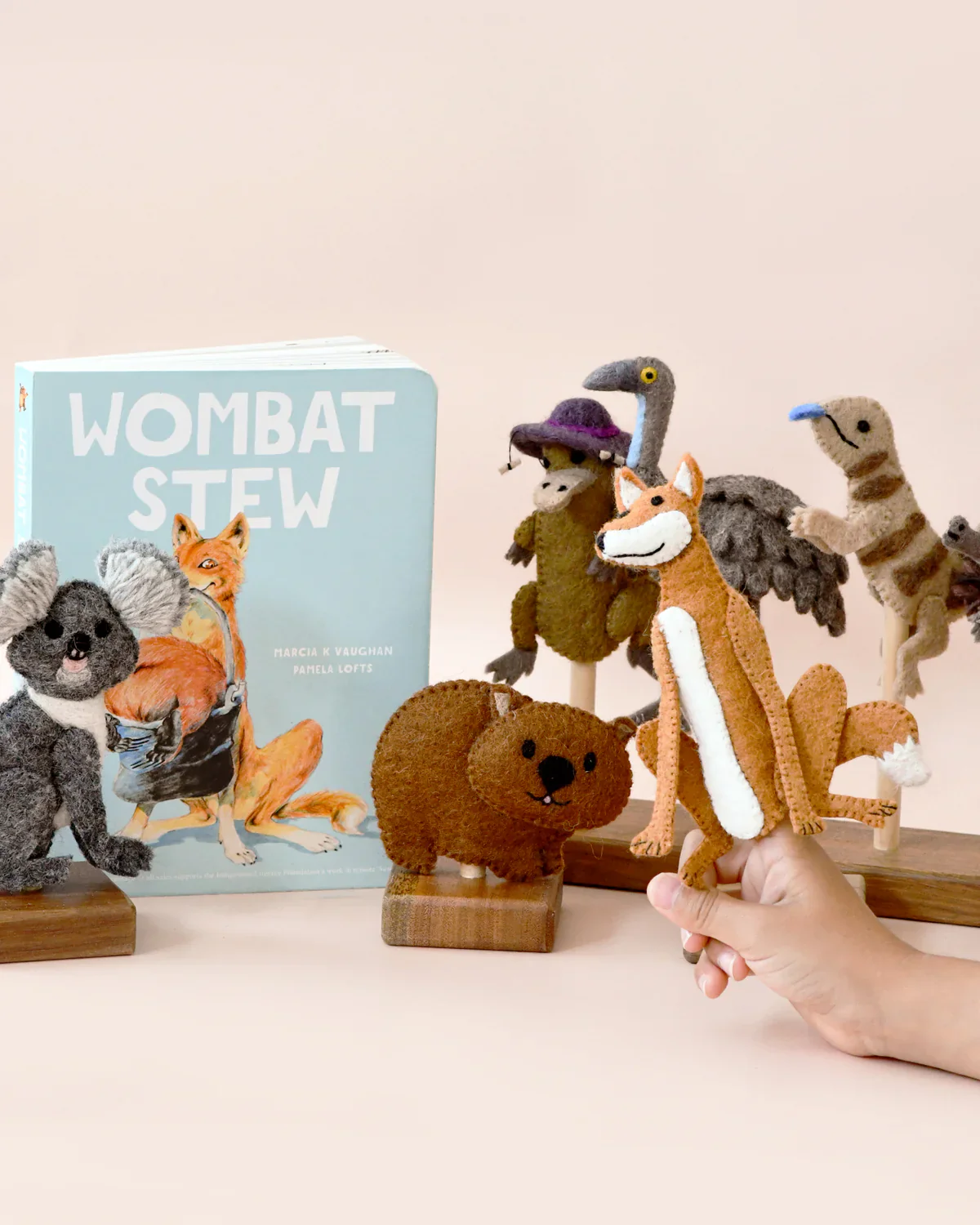 Wombat Stew Finger Puppets Set - Image 3